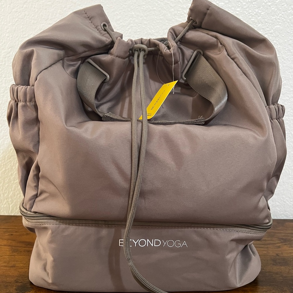 Beyond Yoga Drawstring Backpack, Cream